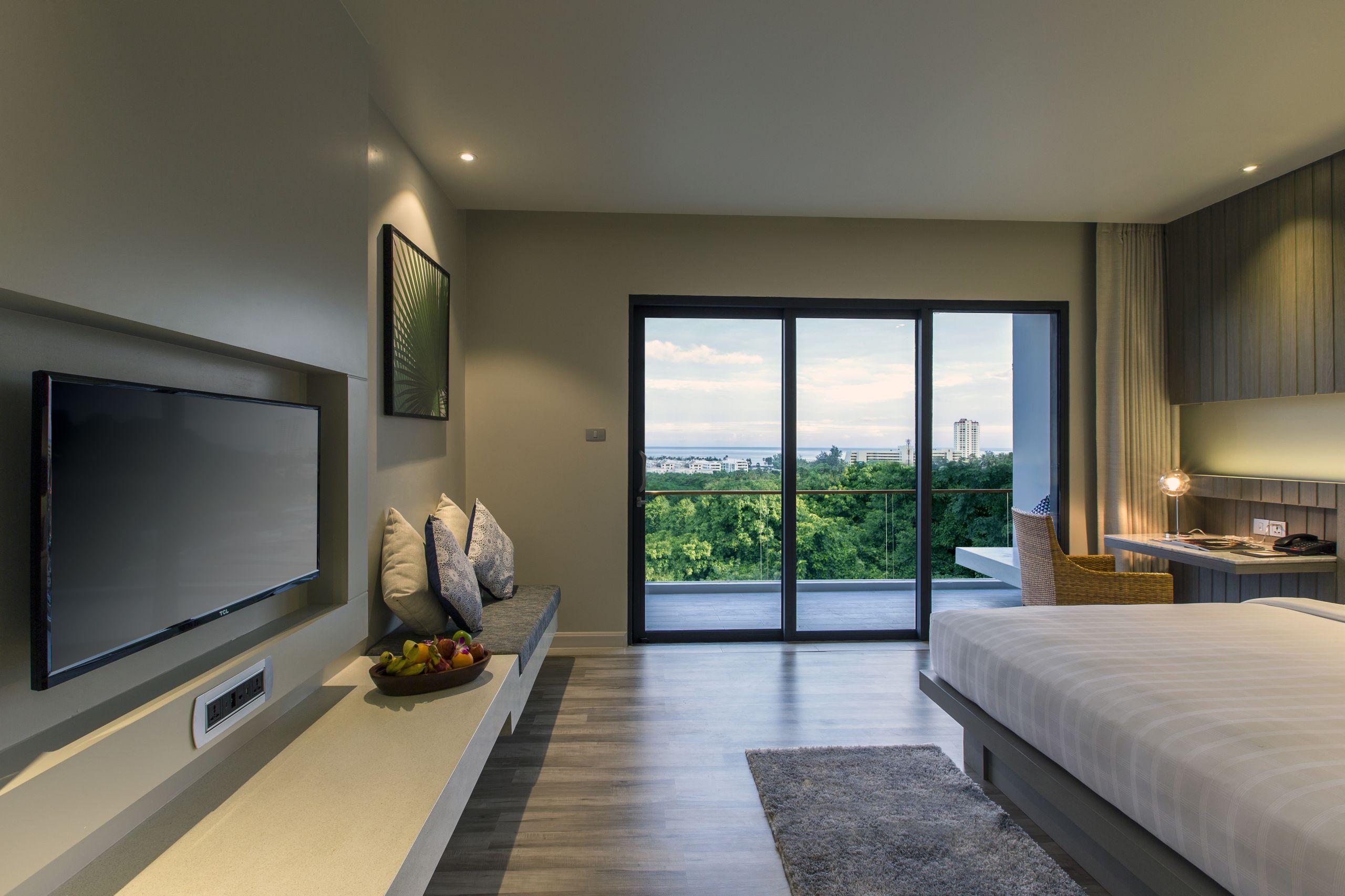 Hotel Ikon Phuket - Sha Extra Plus Karon Exterior foto