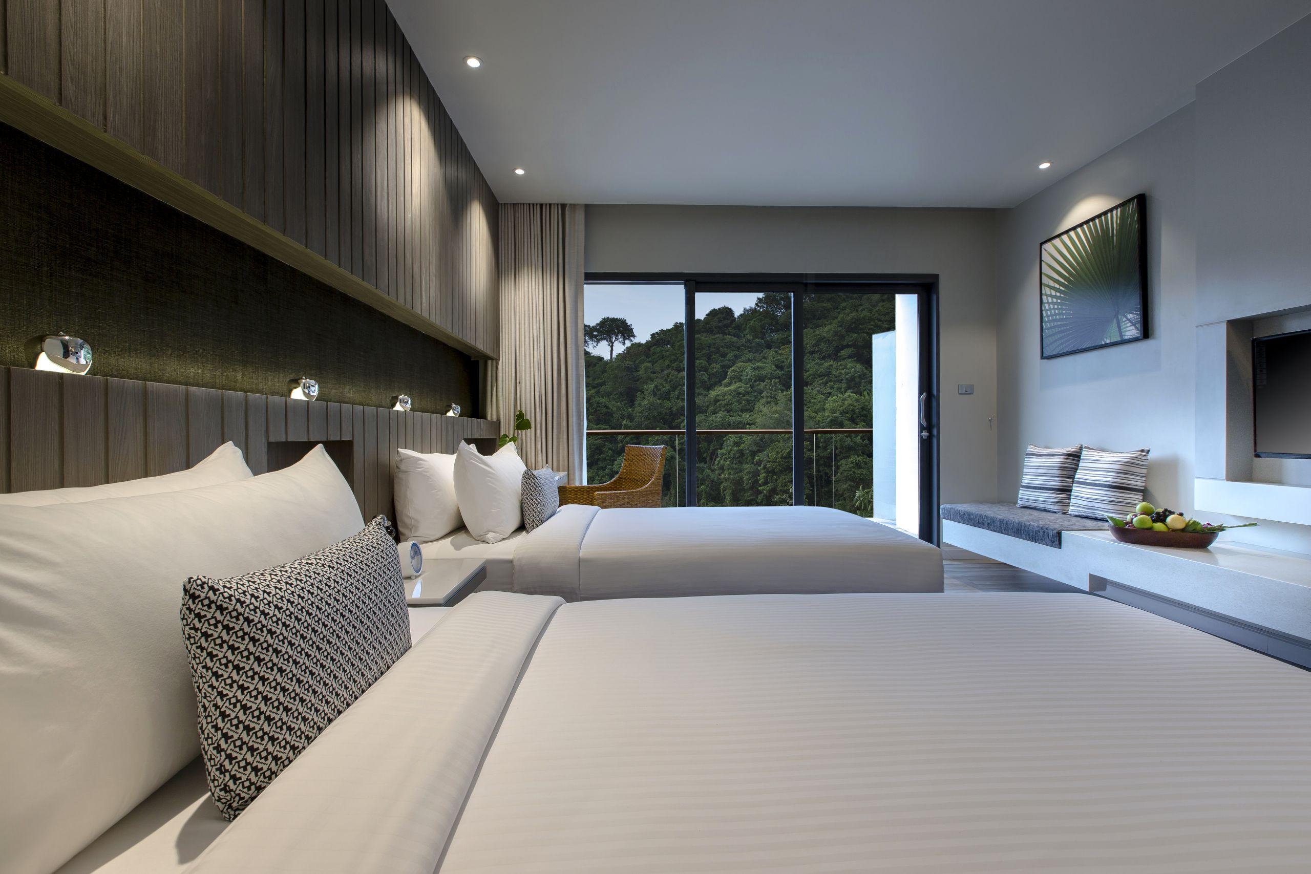 Hotel Ikon Phuket - Sha Extra Plus Karon Exterior foto