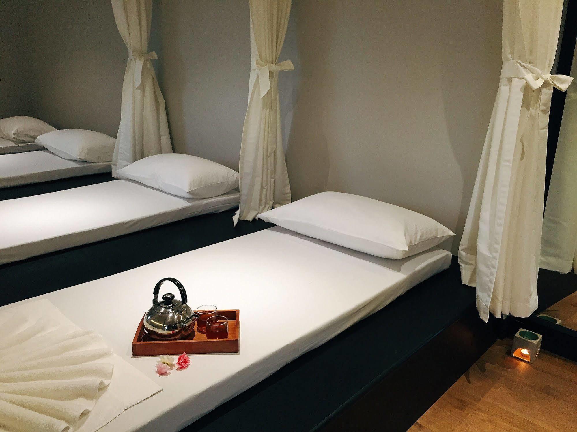Hotel Ikon Phuket - Sha Extra Plus Karon Exterior foto